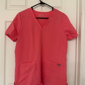 Figs Women's Coral 3 pocket scrub top